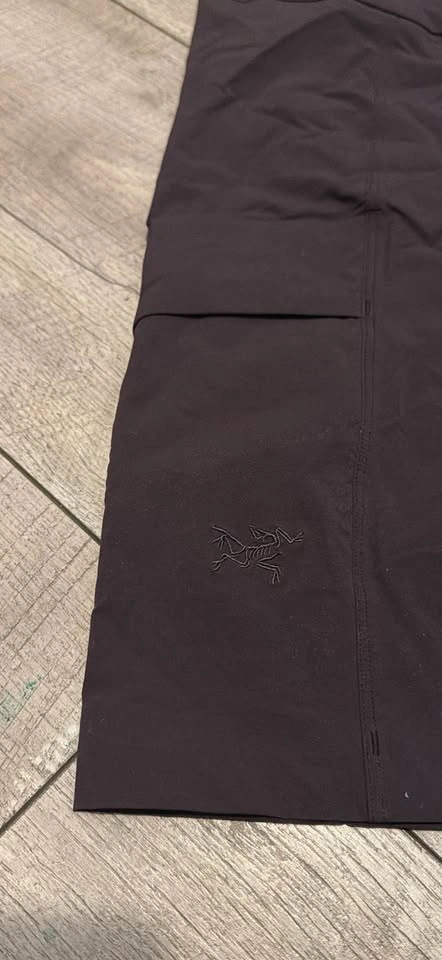 Arc'teryx Women's Shorts Size 8 - photo 2