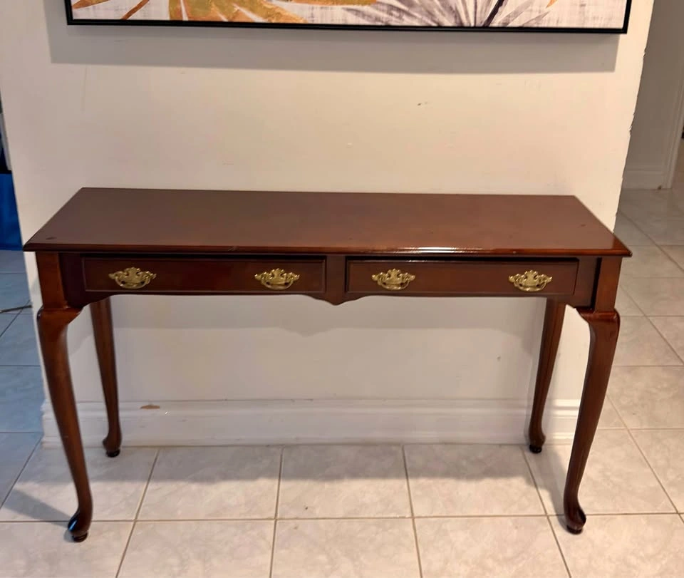 Solid wood entrance console