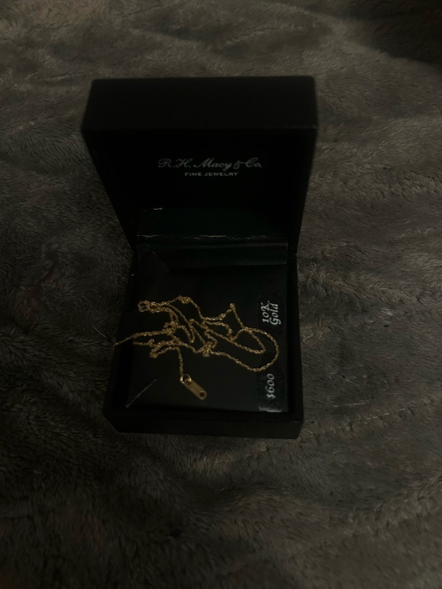 10K Gold Necklace - Real Gold - Macy's - Great Condition