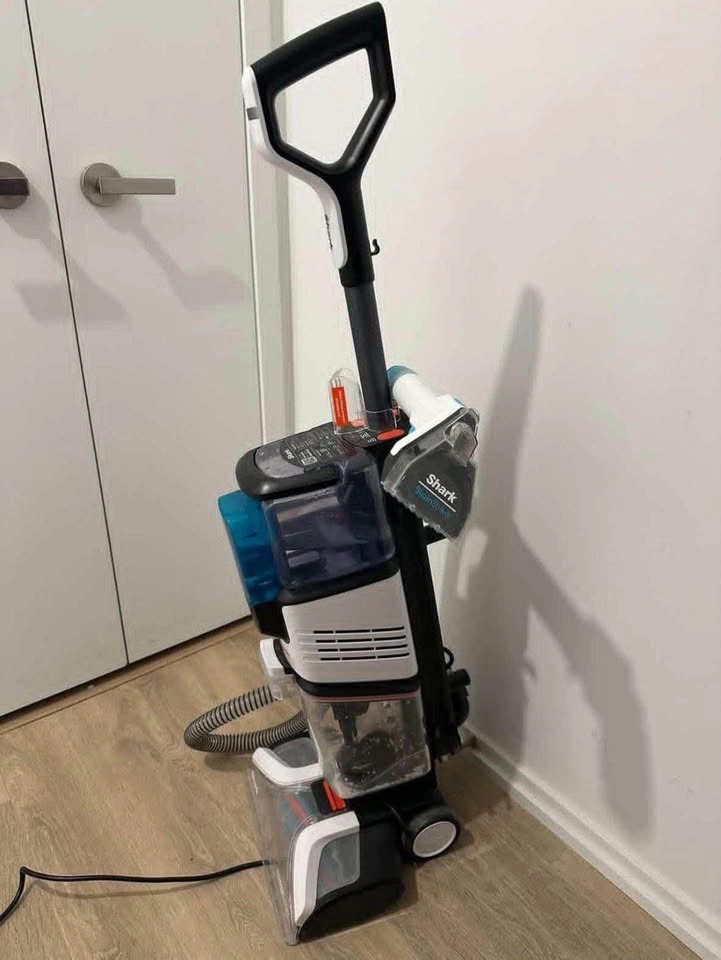 Shark CarpetXpert Upright Carpet Cleaner - photo 3