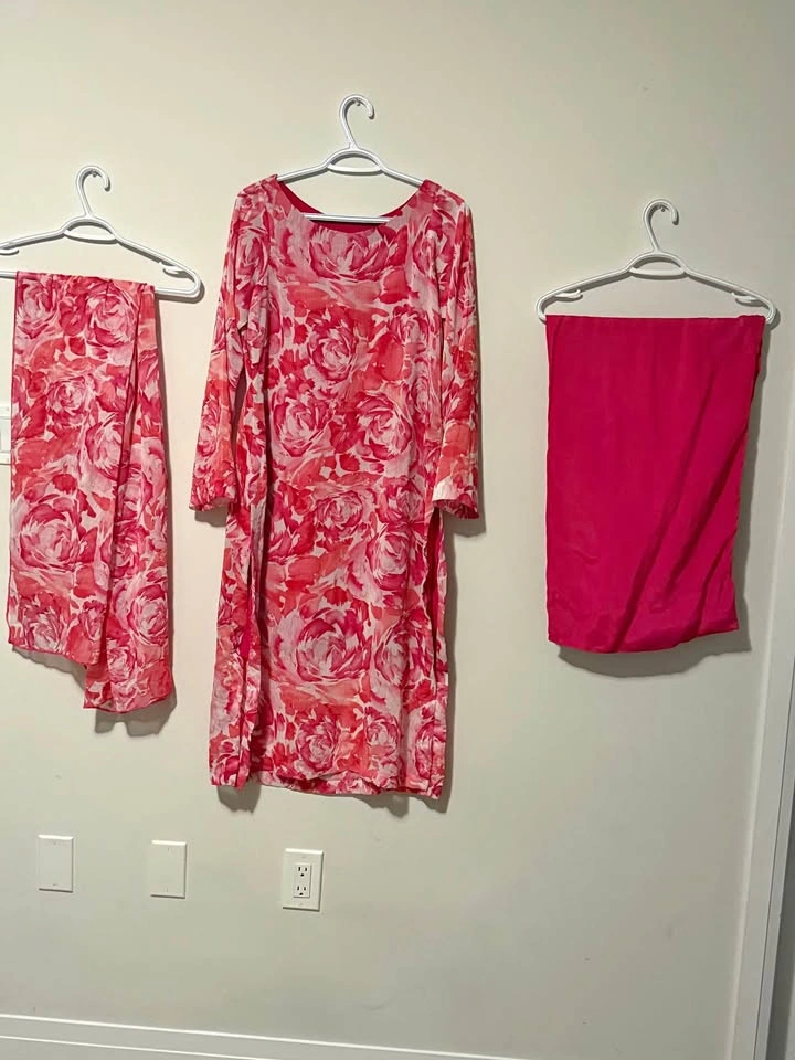 Chiffon pink suit
