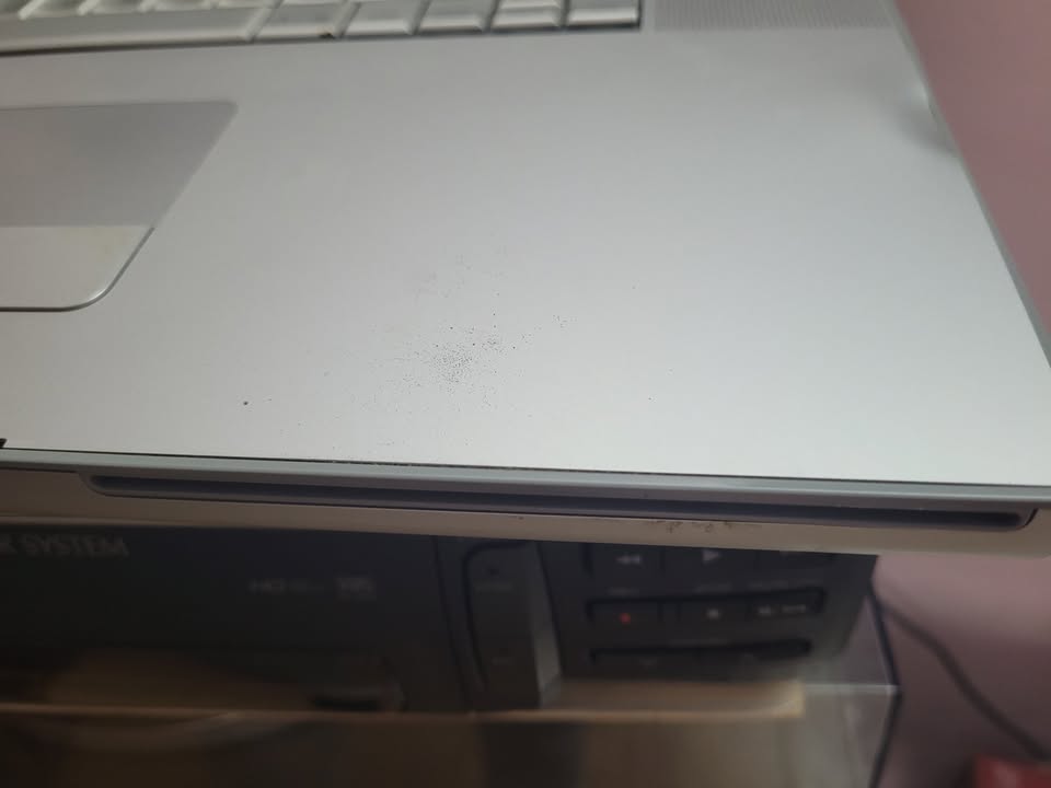 Apple MacBook Pro A1212 - photo 3