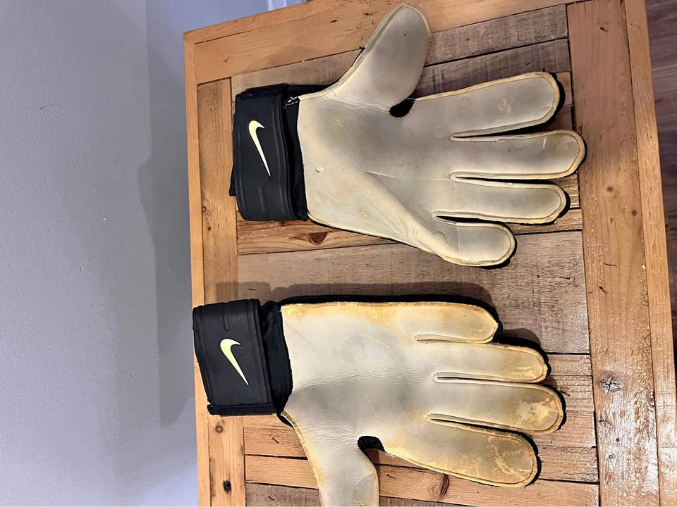 Nike Soccer Goalie Gloves