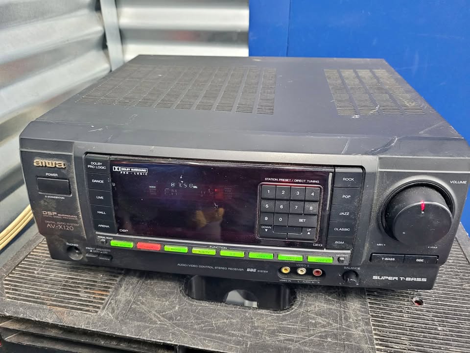 AIWA STEREO RECEIVER AV-X120 SURROUND