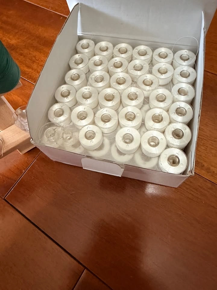 Embroidery Thread Set + Wood Rack + Bobbins Bundle – $30 pickup - photo 4