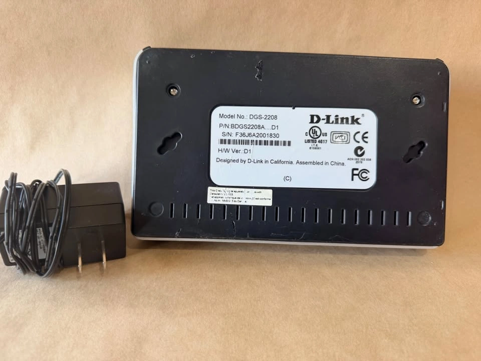 D-Link DGS-2208 8-Port Gigabit Ethernet Switch - photo 3