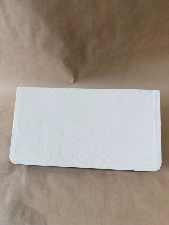 Car Sun Visor Tissue Box Holder - photo 2