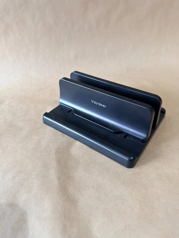 Vaydeer Dual Vertical Laptop Stand