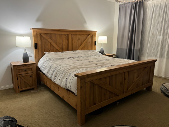 Farmhouse King Bed Frame & 2 Nightstands - photo 3