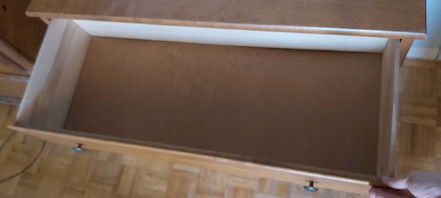 Small 3-drawer solid wood dresser - photo 5