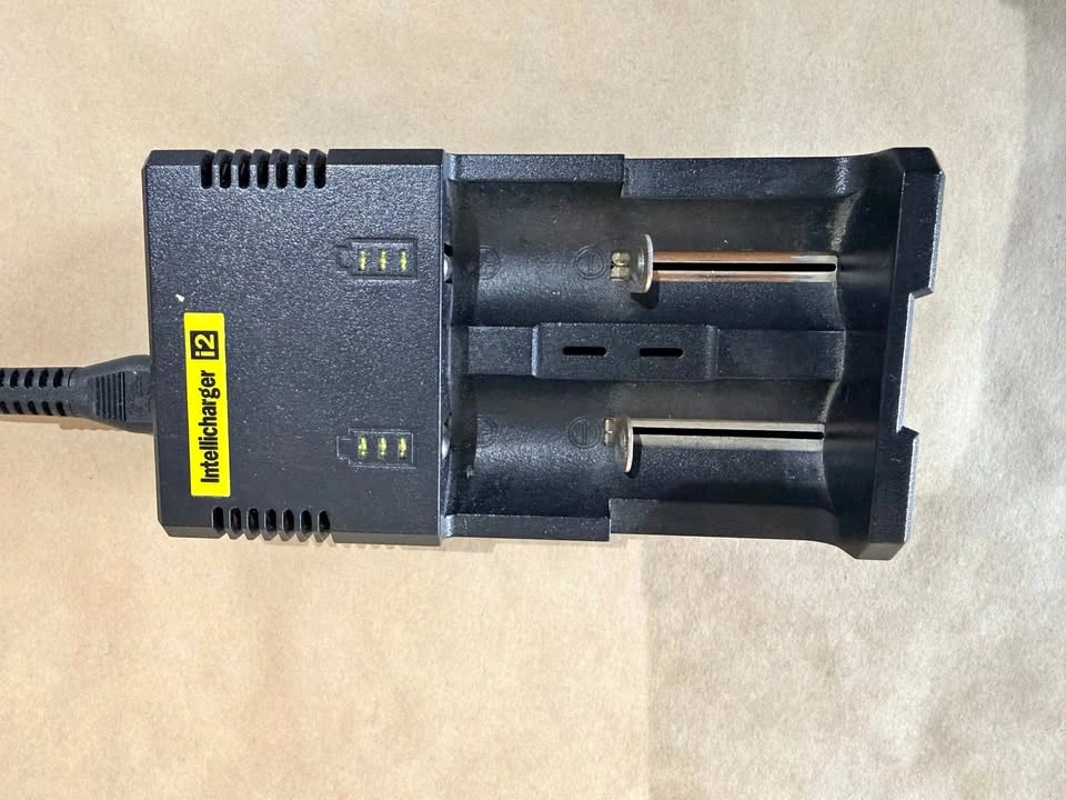Nitecore Intellicharger i2 Battery Charger
