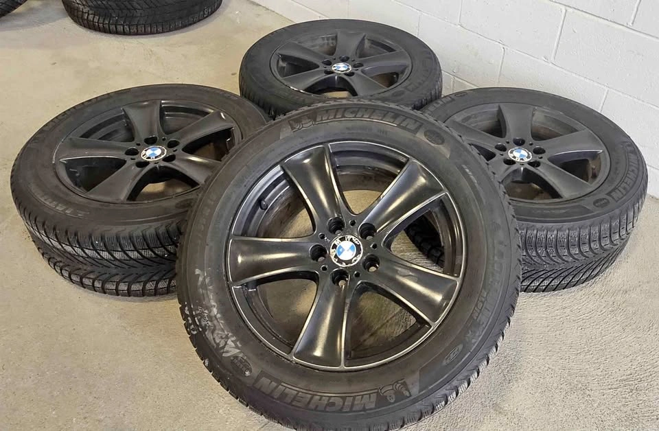 BMW X5 OEM Rims with winter tires 255/55R18