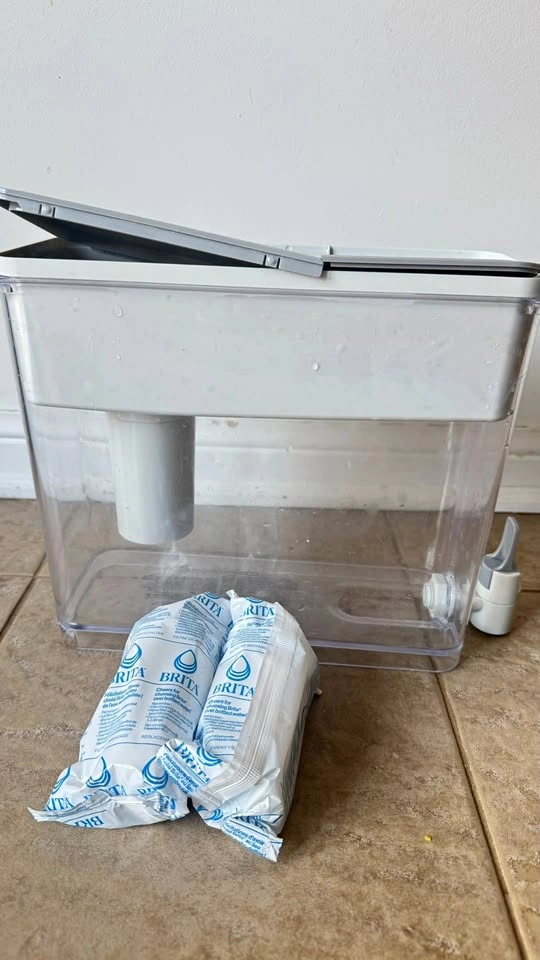 Brita Water Jug (18 Cups) with 2 Filters
