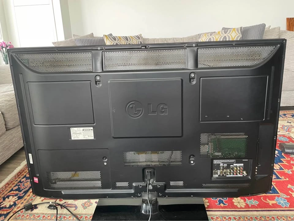 LG TV *NEED GONE* - photo 2