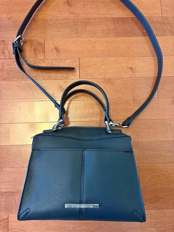 Steve Madden Black Purse