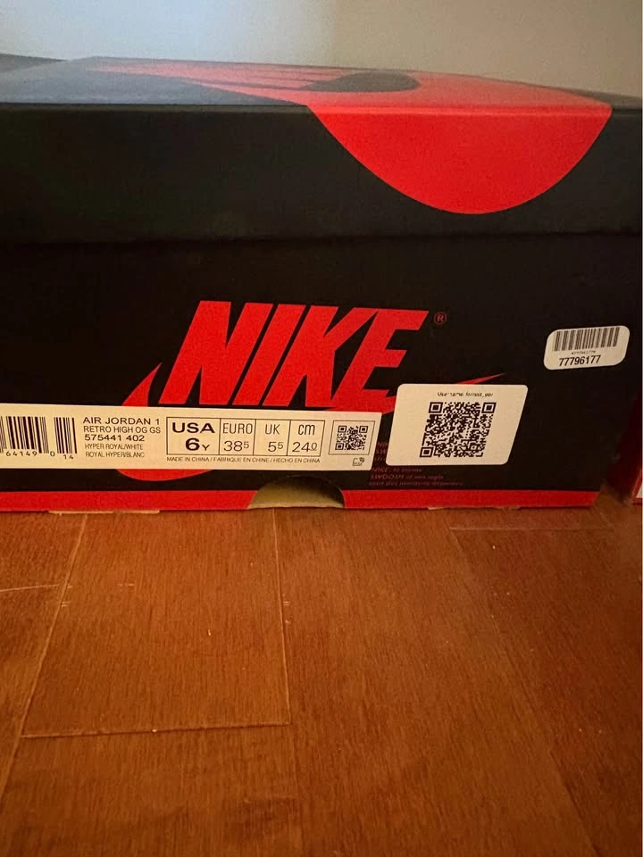Air Jordan 1s High OG Hyper Royal - photo 3