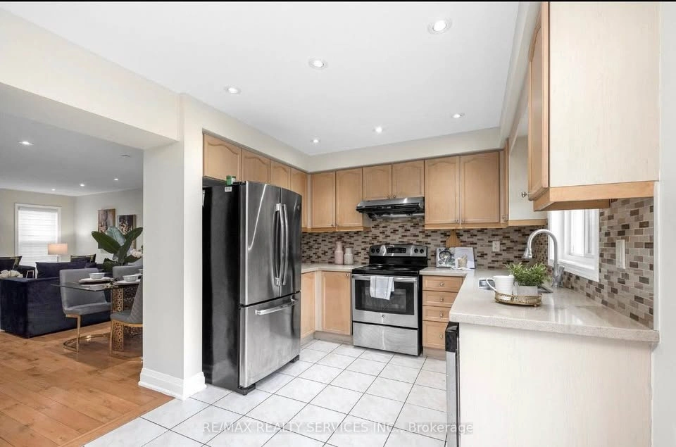 1 Bed 1 Bath - House - photo 4