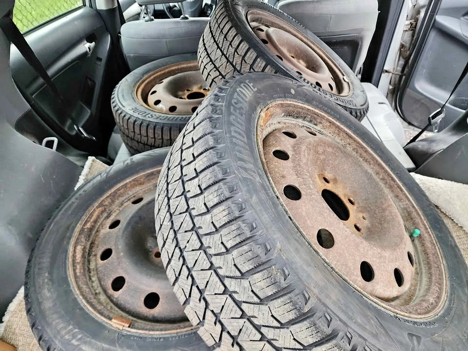 Bridgestone Blizzak WS90 Tires 205/55R16 with Rims