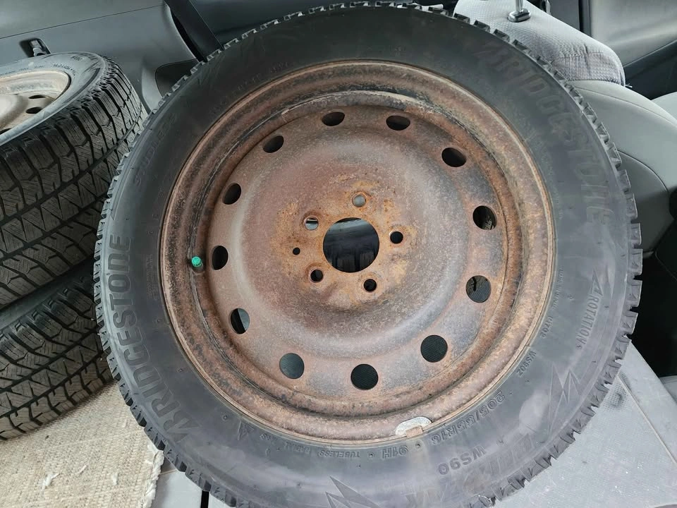 Bridgestone Blizzak WS90 Tires 205/55R16 with Rims - photo 4