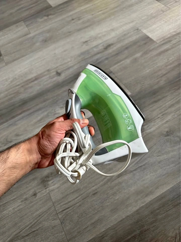 Black+Decker Green Steam Iron