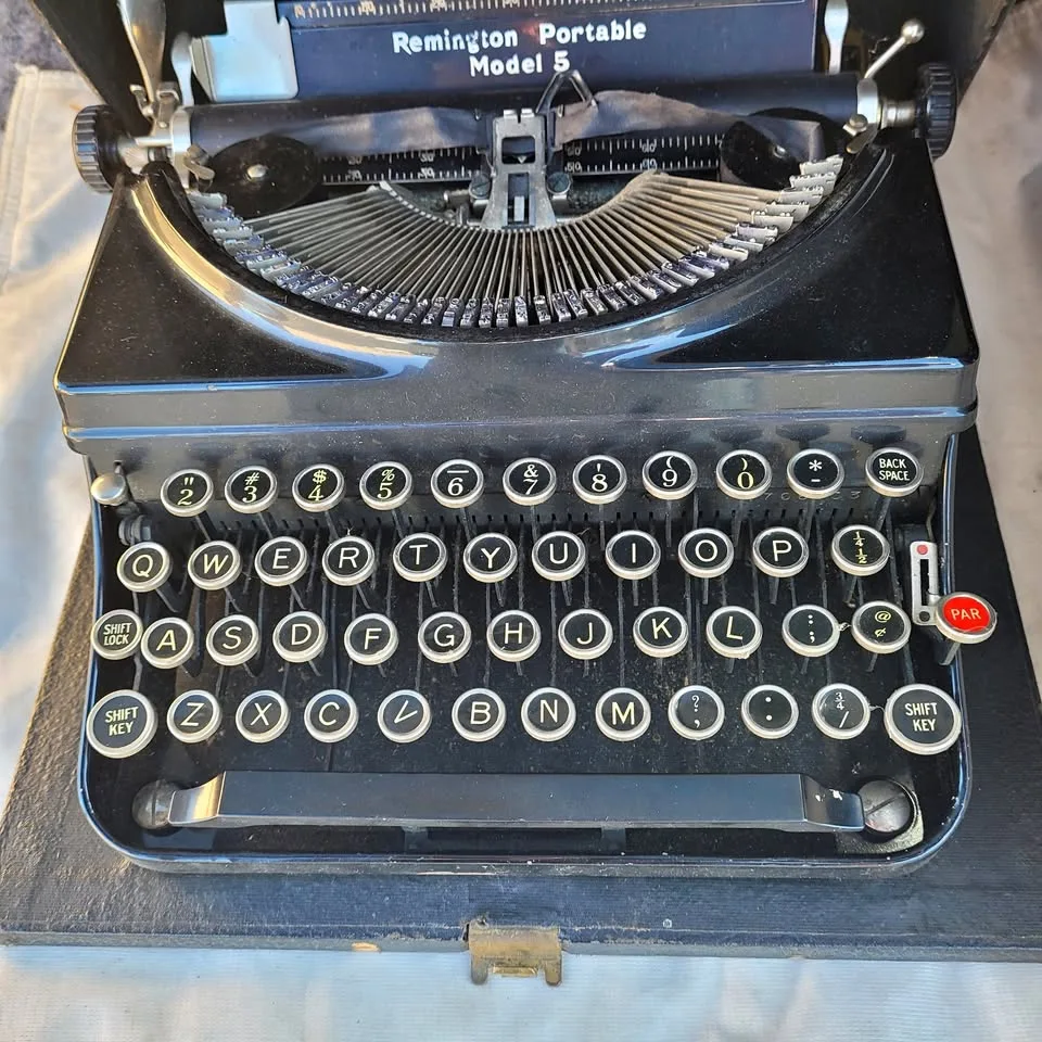Remington portable Typewriter 1935 thumbnail