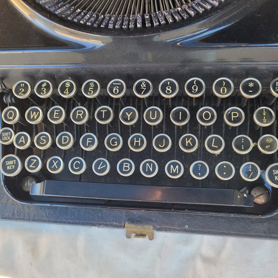 Remington portable Typewriter 1935 - photo 3