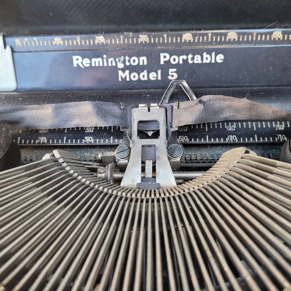 Remington portable Typewriter 1935 - photo 5