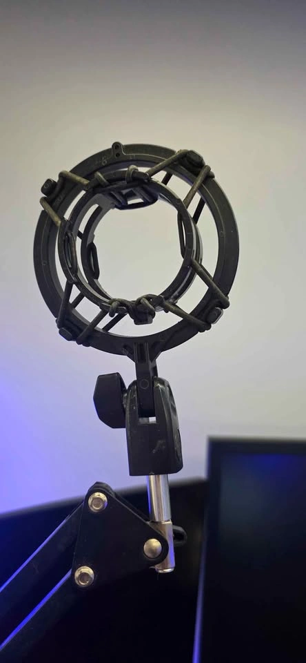 Audio-Technica AT2035 Studio Bundle (Mic + Arm) - photo 2