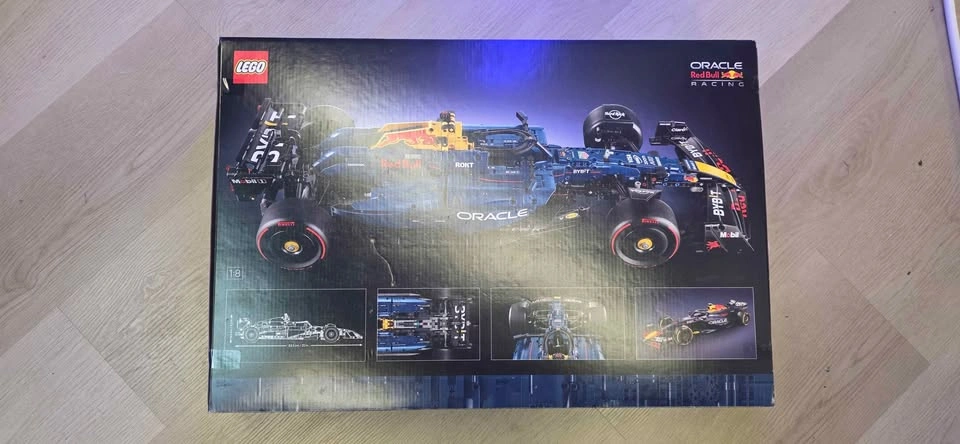 LEGO Technic Oracle Red Bull Racing RB20 (42206) - BNIB - photo 2