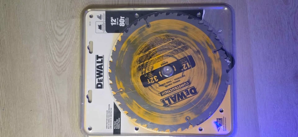 DEWALT 12" Sliding Miter Saw (DWS779) with Stand & Blade - photo 3