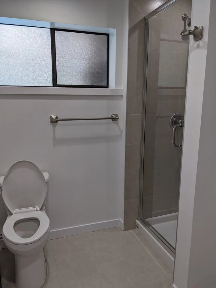 2 Beds 1 Bath - House for Rent - photo 5