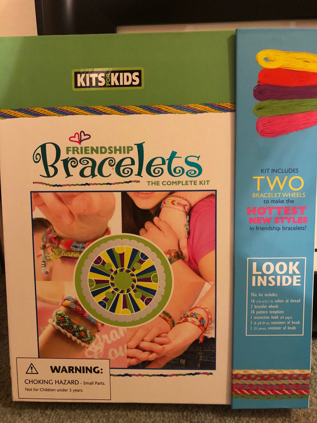 Friendship bracelet maker set