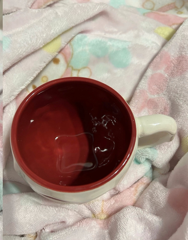 Disneyland Snow White poison apple mug - photo 3