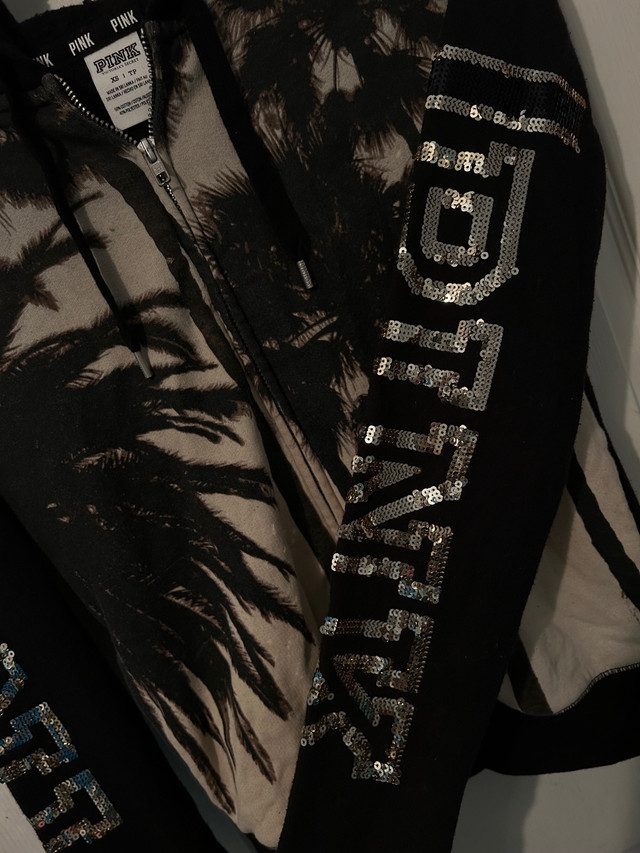 Victoria’s Secret pink golden palm tree black sweater - photo 2
