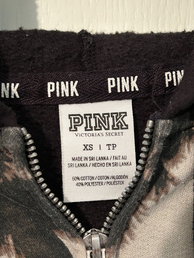 Victoria’s Secret pink golden palm tree black sweater - photo 4