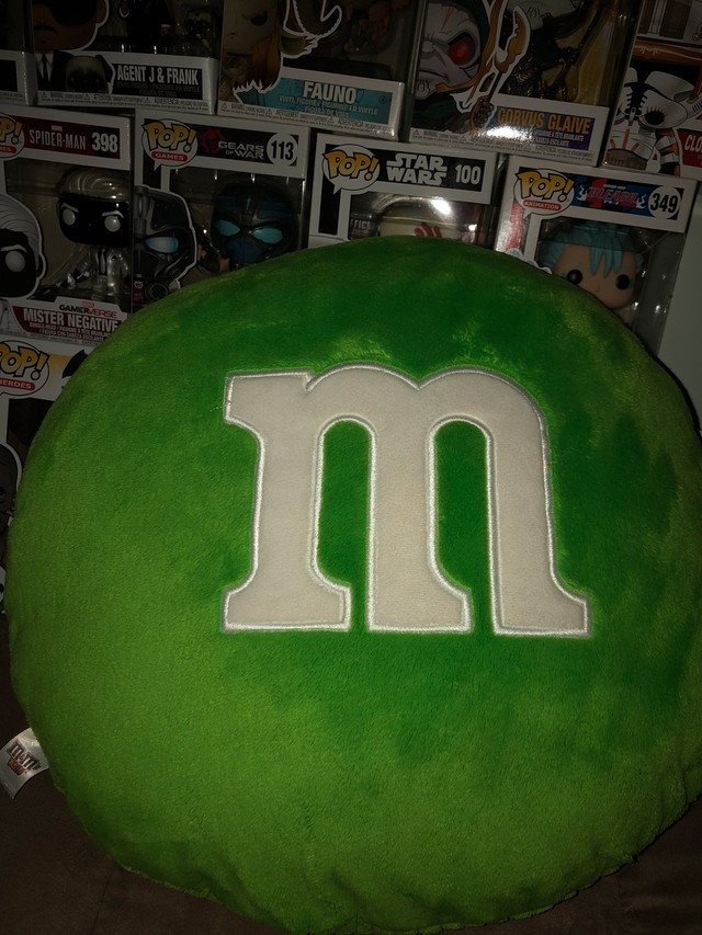 M&M world pillow - photo 2