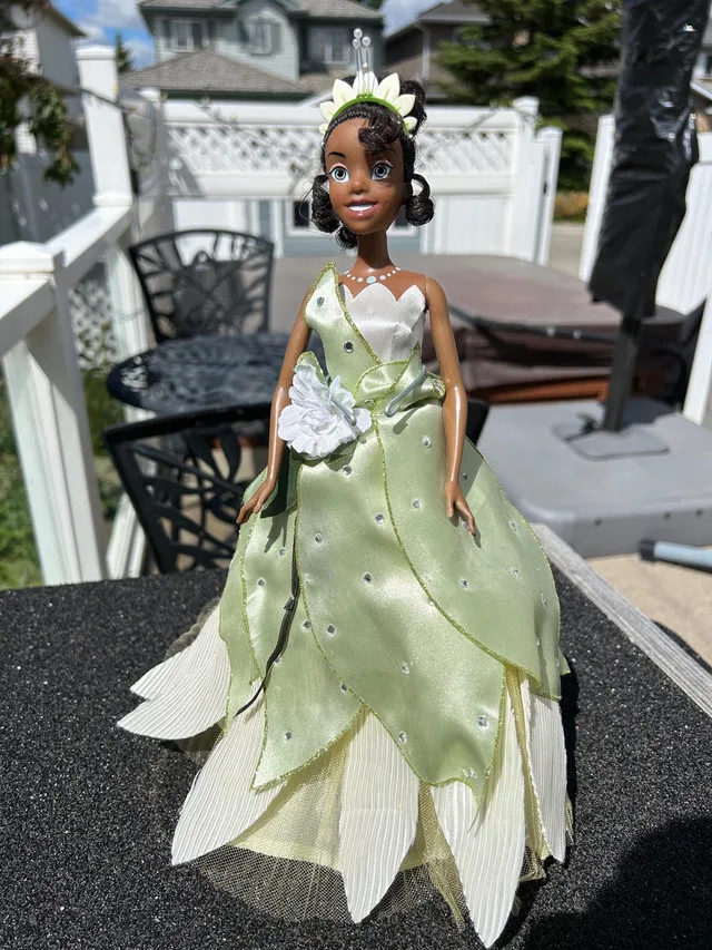 Disney princess and the frog Tiana doll