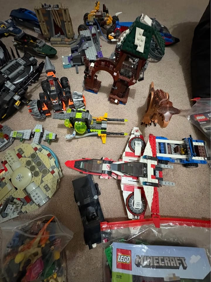 Giant Lot of Lego Sets & Bulk (Ninjago, Marvel, Minecraft, Etc.) - photo 4