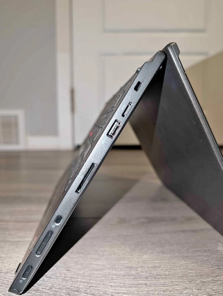 Lenovo ThinkPad Yoga 12 Touchscreen 2-in-1 Laptop