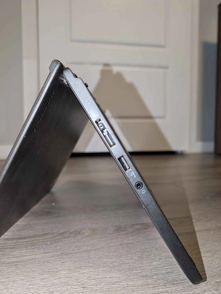 Lenovo ThinkPad Yoga 12 Touchscreen 2-in-1 Laptop - photo 3