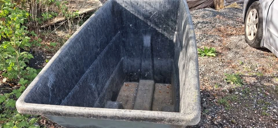 Rubbermaid Commercial Polyethylene Box Cart - photo 2