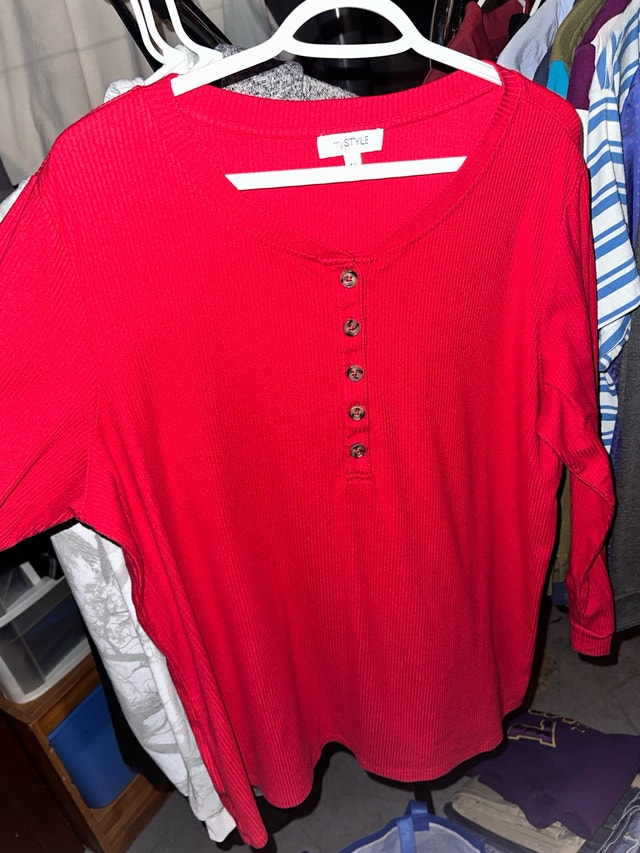 Women's Shirts - $1 Each - photo 3