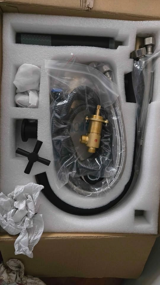 Matte Black Roman Bathtub Faucet Set with Hand Shower - photo 3