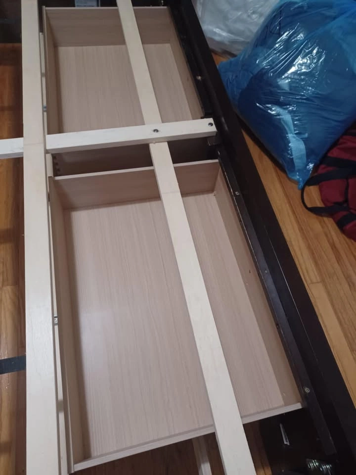 Queen Bedframe with 2 Storage Drawers - photo 4