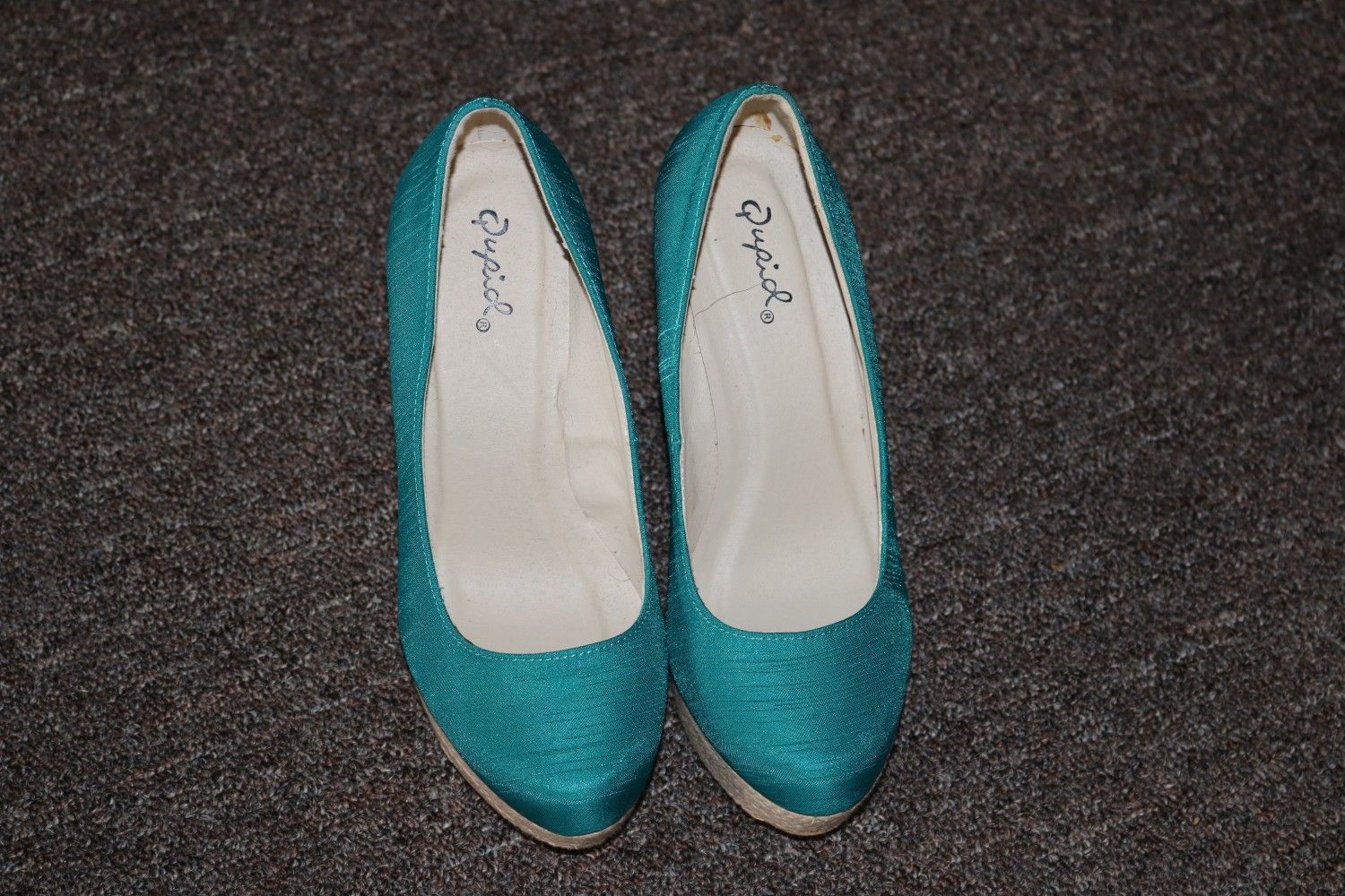 Women shoe size 6.5