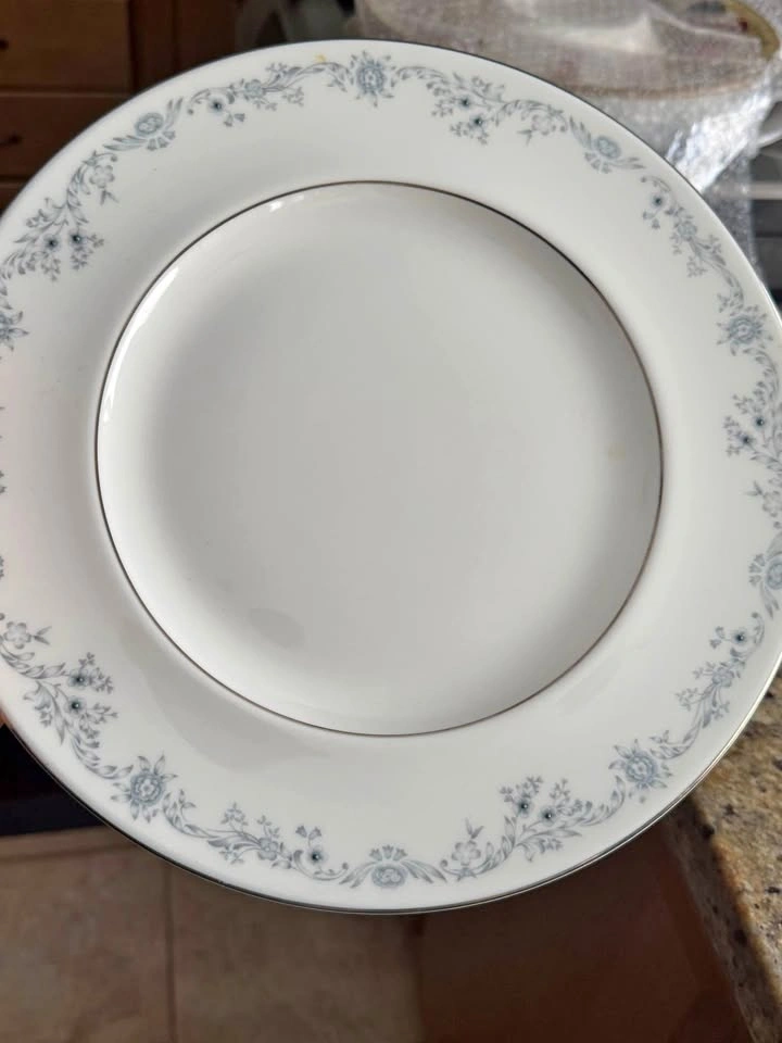 Royal Doulton "Angelique" Dinner Plates w/ Blue Flowers 10 5/8”