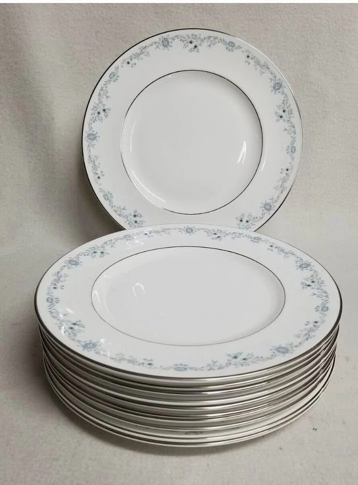 Royal Doulton "Angelique" Dinner Plates w/ Blue Flowers 10 5/8” - photo 5