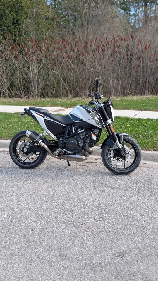 2018 KTM 690 Duke - photo 2