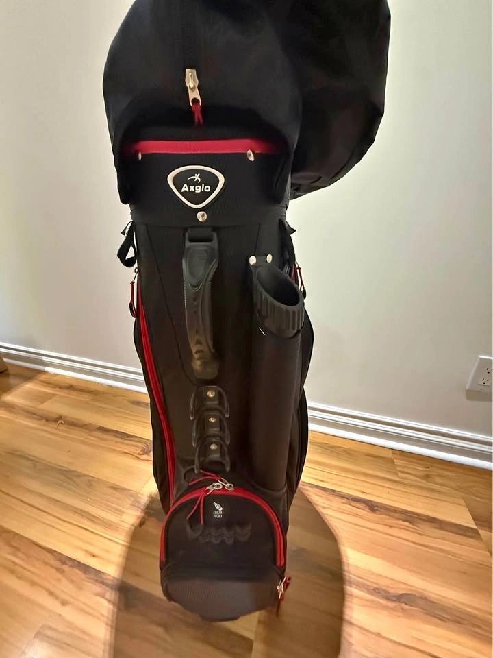 Axlo Golf Bag – Great Condition