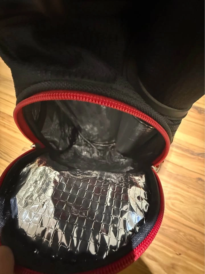 Axlo Golf Bag – Great Condition - photo 2